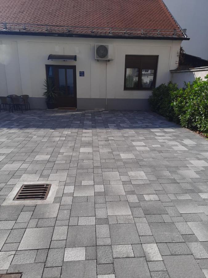 Albert Home Karlovac Dış mekan fotoğraf
